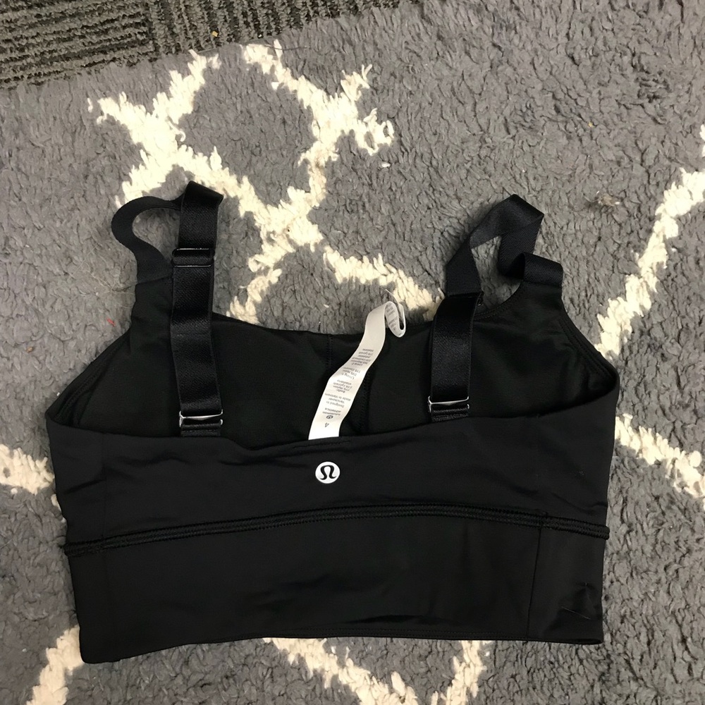 Lululemon size 4 sports bra
